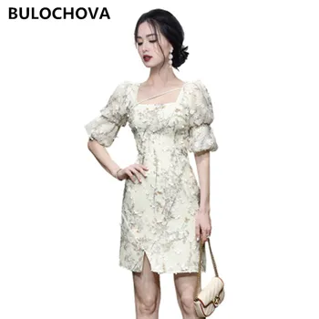 BULOCHOVA Корейското лятното модно елегантна рокля със средна дължина, женствена рокля с квадратна яка, с буйни ръкав, с къс ръкав, темперамент, женствена рокля 2023