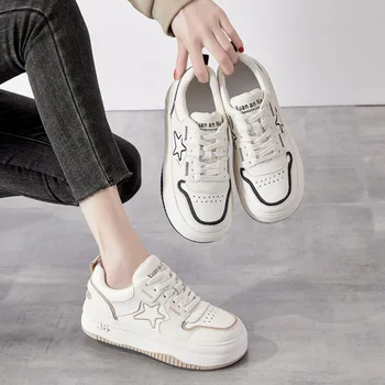 Малки бели обувки 2023, нова модни дамски обувки, сто със звездите, тънки обувки, ежедневни спортни обувки за настолни игри