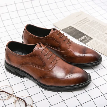 Пролетно брандираната кафява лачена кожена обувки за мъже, бизнес офис модела обувки, мъжки лоферы, обувки в стил барок дантела, размери: 38-45