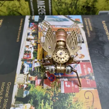 Механично насекомо в стил steampunk, златна муха, цельнометаллическая модел в стил пънк, изделия ръчна изработка, креативни бижута - готов продукт